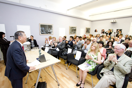 ベルタ・フォン・ズットナー女史没後100周年記念セレモニー理事長講演